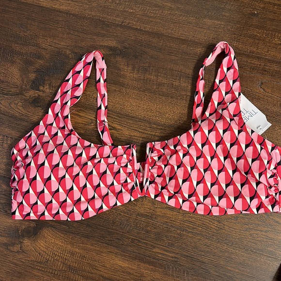 Time and Tru Women's Plus Size Geo Print V- Wire Bikini Top Size 3X (24W-26W) - Picture 3 of 9